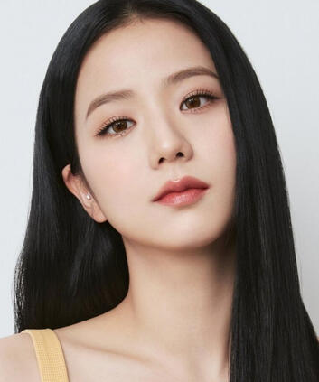 KIM JISOO